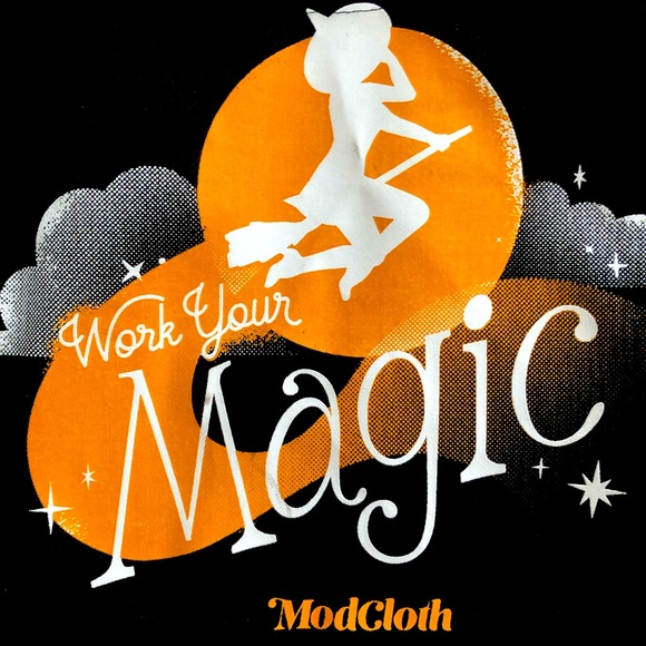 NEW ModCloth Halloween tote SALE trick-or-treat π§‘πΊππ¦ββ¬π€π»π§πΌββοΈπ #halloween - Picture 1 of 5